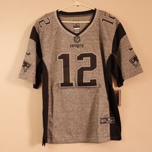 Women's Tom Brady #12 Patriots Jersey NFL Nike size Medium Gray/Black